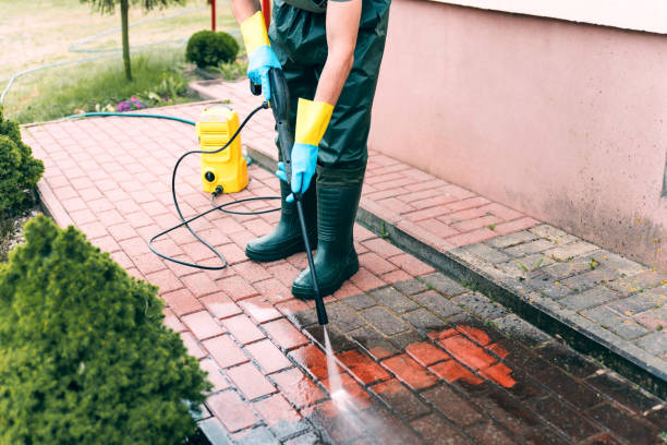 Best Garage Pressure Washing  in Newstle, CA